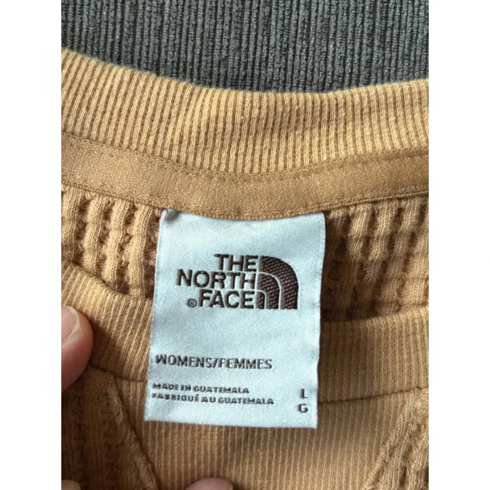 The North Face LARGE Chabot Crew Neck Waffle Knit Thermal Top Women's Tan Beige
